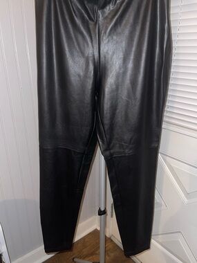 Lisa Rinna Collection Black Faux Leather Women's Pants